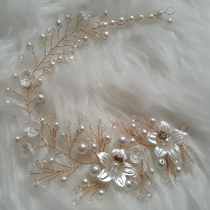 Sophisticated Women's Wedding Hair Band - Artificial Pearls, Alloy, and Resin, Lightweight and Stylish Bridal Accessory