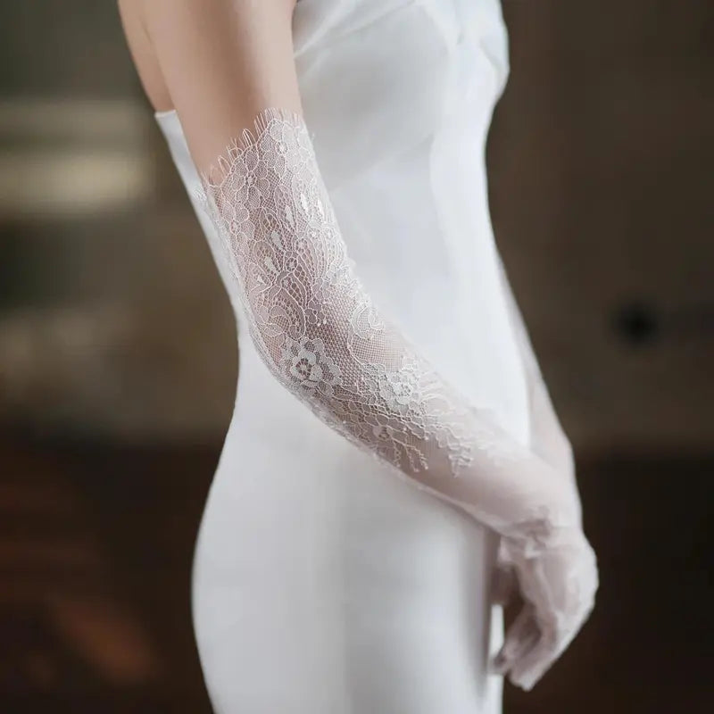 WG054 Women's 54cm Breathable Long Finger Gloves, White Lace Edges Eyelash Lace-Appliqued Bridal Pair, Fashion Accessory for Bride, Prom