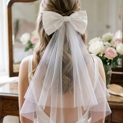 Elegant Pearl Bow Headscarf, French Vintage Romantic Wedding Accessory, Perfect for Engagement, Marriage Ceremony, Single Party, Photo Prop, Trailing Veil
