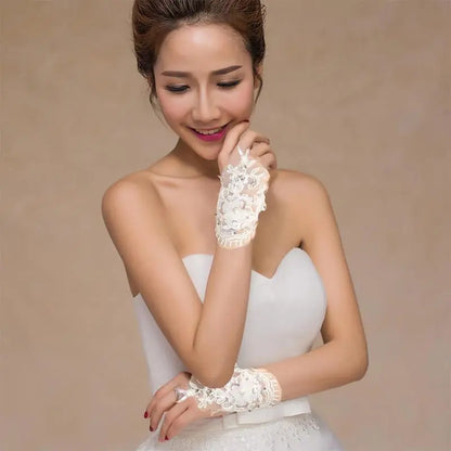Women's White Tulle Lace Short Fingerless Gloves - Flower-Embellished Rhinestone Motif, Wedding Party Fashion Accessory, Flowers