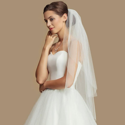 Unsutuo 2 Tiers Bride Wedding Veil Short Fingertip Bridal Tulle Veil with Comb and Cut Edge (White)