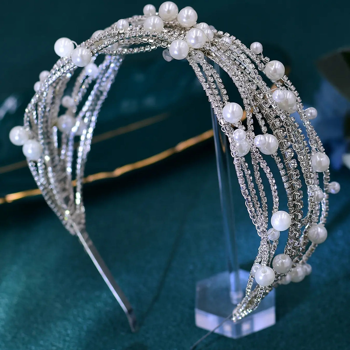 Women's Elegant Headband with Faux Pearls Decoration, Perfect for Weddings & Photography, All-Season Accessory for Special Occasions
