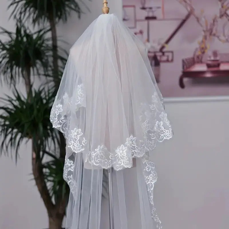 Bridal Trailing Veil - Exquisite Romantic Western Wedding Veil with Floral Lace Edge, Flower Print for Classic Wedding Ceremony, Formal Events