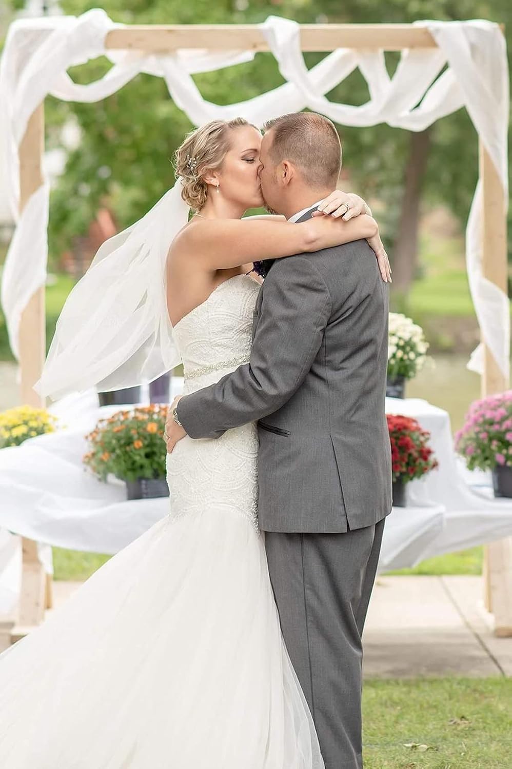 BEAUTELICATE Wedding Bridal Veil with Comb 1 Tier Cut Edge Fingertip&Cathedral Length