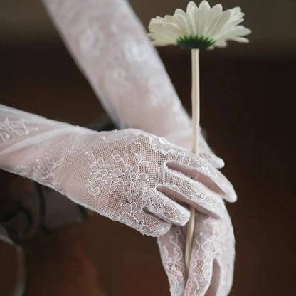WG054 Women's 54cm Breathable Long Finger Gloves, White Lace Edges Eyelash Lace-Appliqued Bridal Pair, Fashion Accessory for Bride, Prom