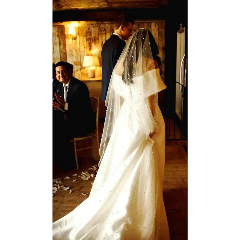 Ursumy Pearl Wedding Veils Flower Cathedral Bridal Veil 118’’ Veils for Brides 1 Tier Fingertip Length Drop Veil Hair Comb