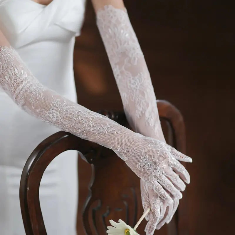 WG054 Women's 54cm Breathable Long Finger Gloves, White Lace Edges Eyelash Lace-Appliqued Bridal Pair, Fashion Accessory for Bride, Prom