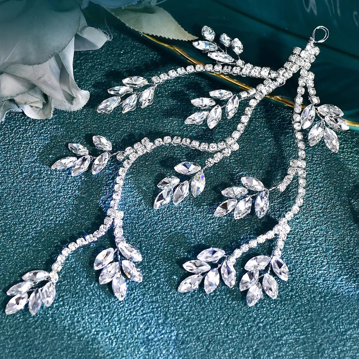 Elegant Rhinestone Decorated Leaf Design Headband, Exquisite Trendy Bridal Headwear, Fashionable Hair Accessories for Wedding Party Decoration, Hairpiece